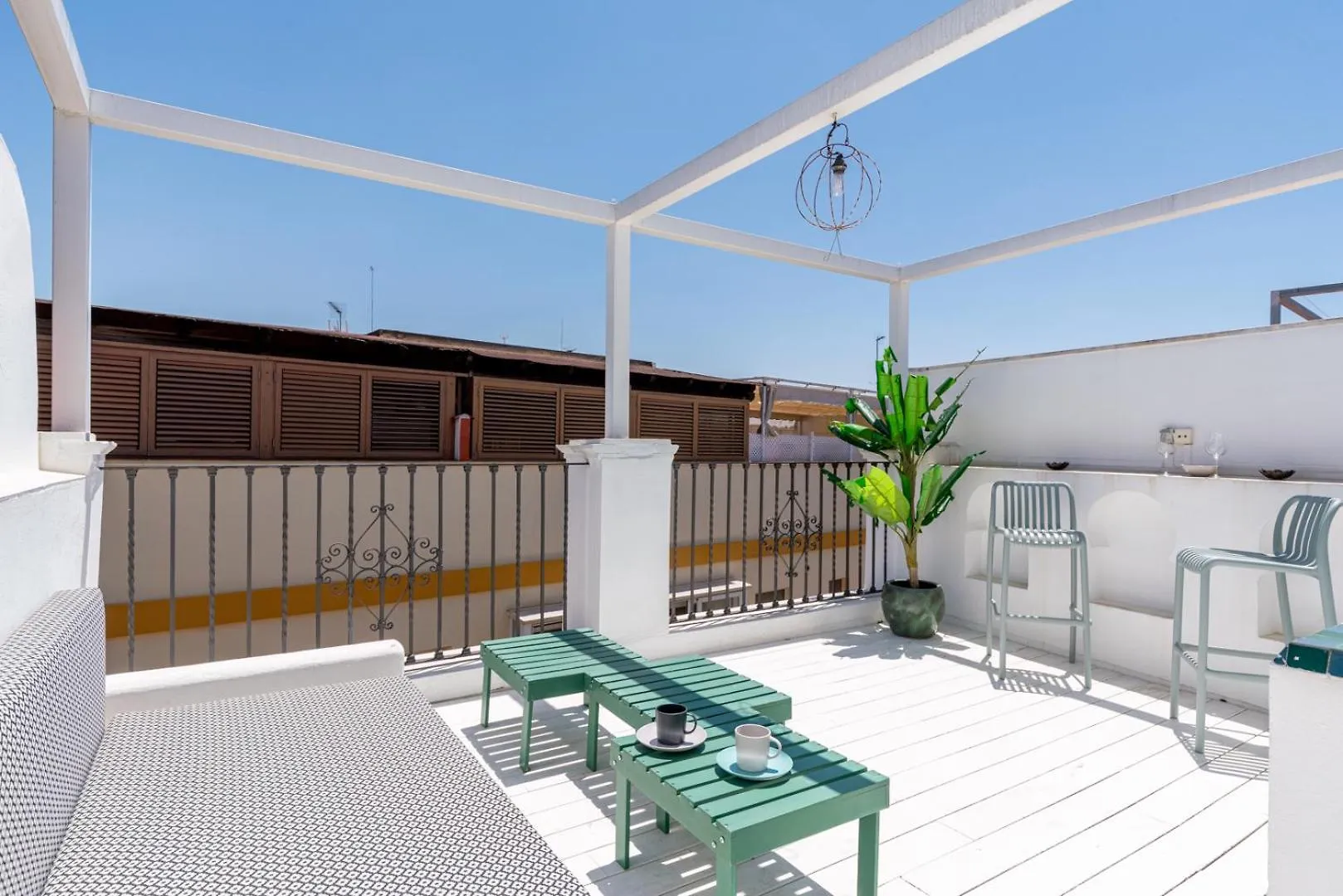 G8 Casa San Bernardo Calle Guadaira Seville