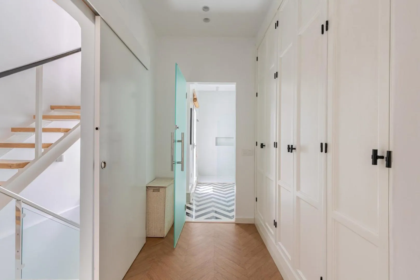 G8 Casa San Bernardo Calle Guadaira Seville Apartment