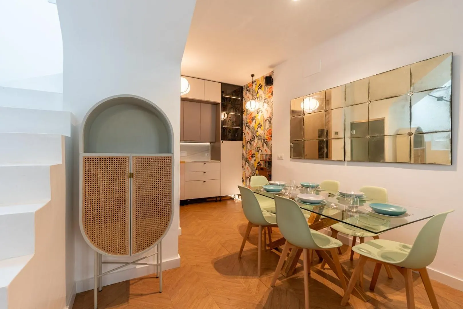G8 Casa San Bernardo Calle Guadaira Seville 0*,