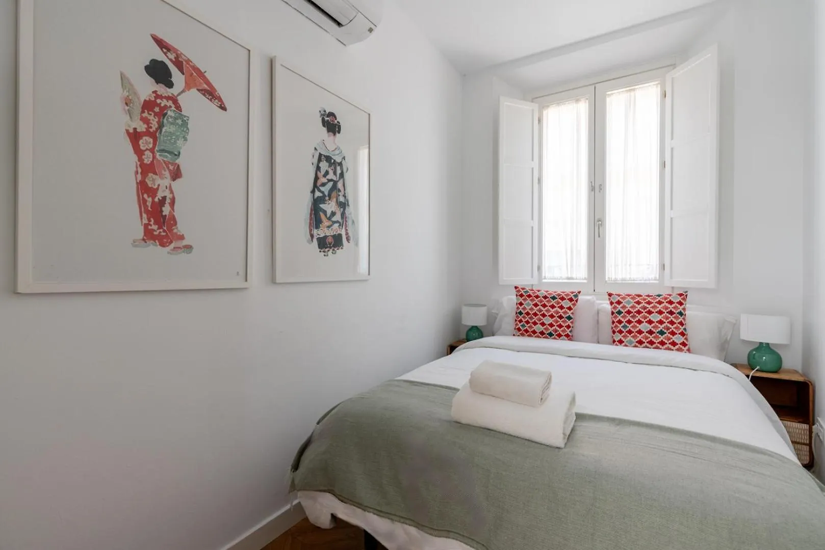 G8 Casa San Bernardo Calle Guadaira Séville